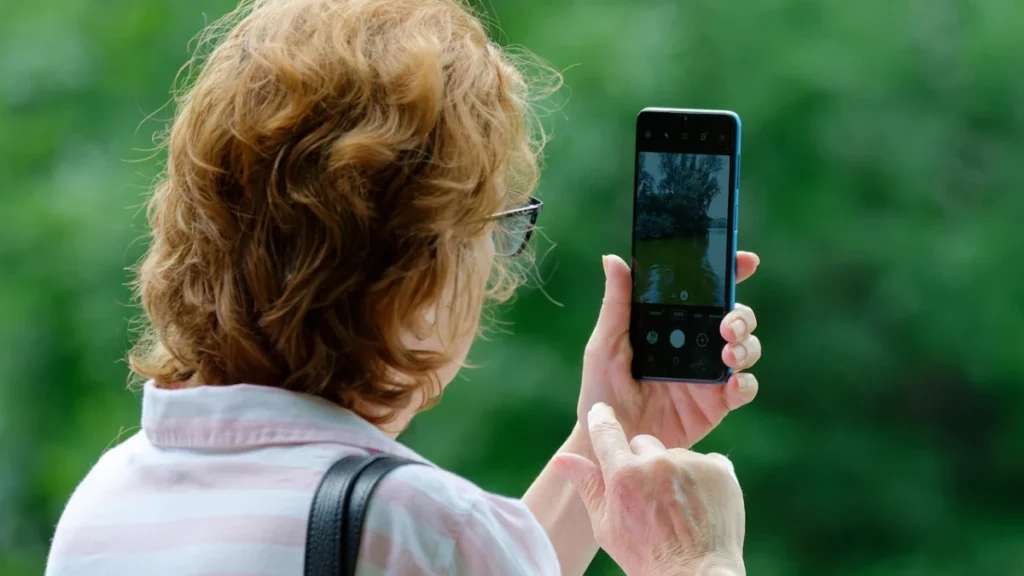 Foto ilustrativa: un teléfono celular