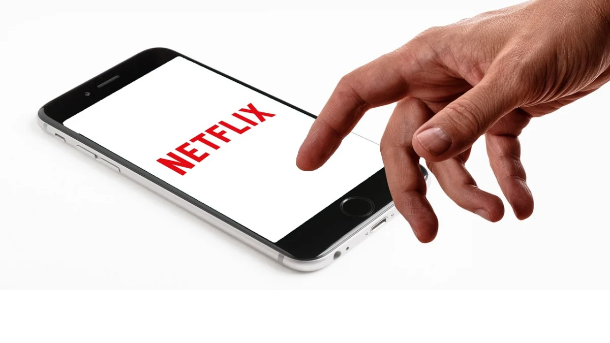 Cómo conectar el teléfono a la televisión para ver fotos o videos