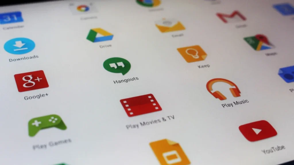 Foto ilustrativa: una televisión con aplicaciones en pantalla